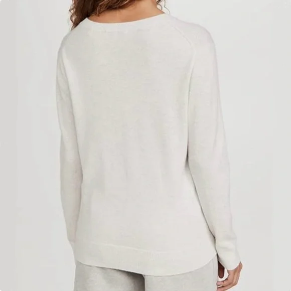VINCE Cashmere V Neck Sweater Pullover in Heather White